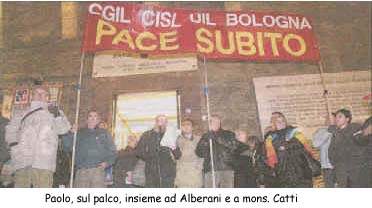 Paolo, sul palco, con Alberani e mons. Catti